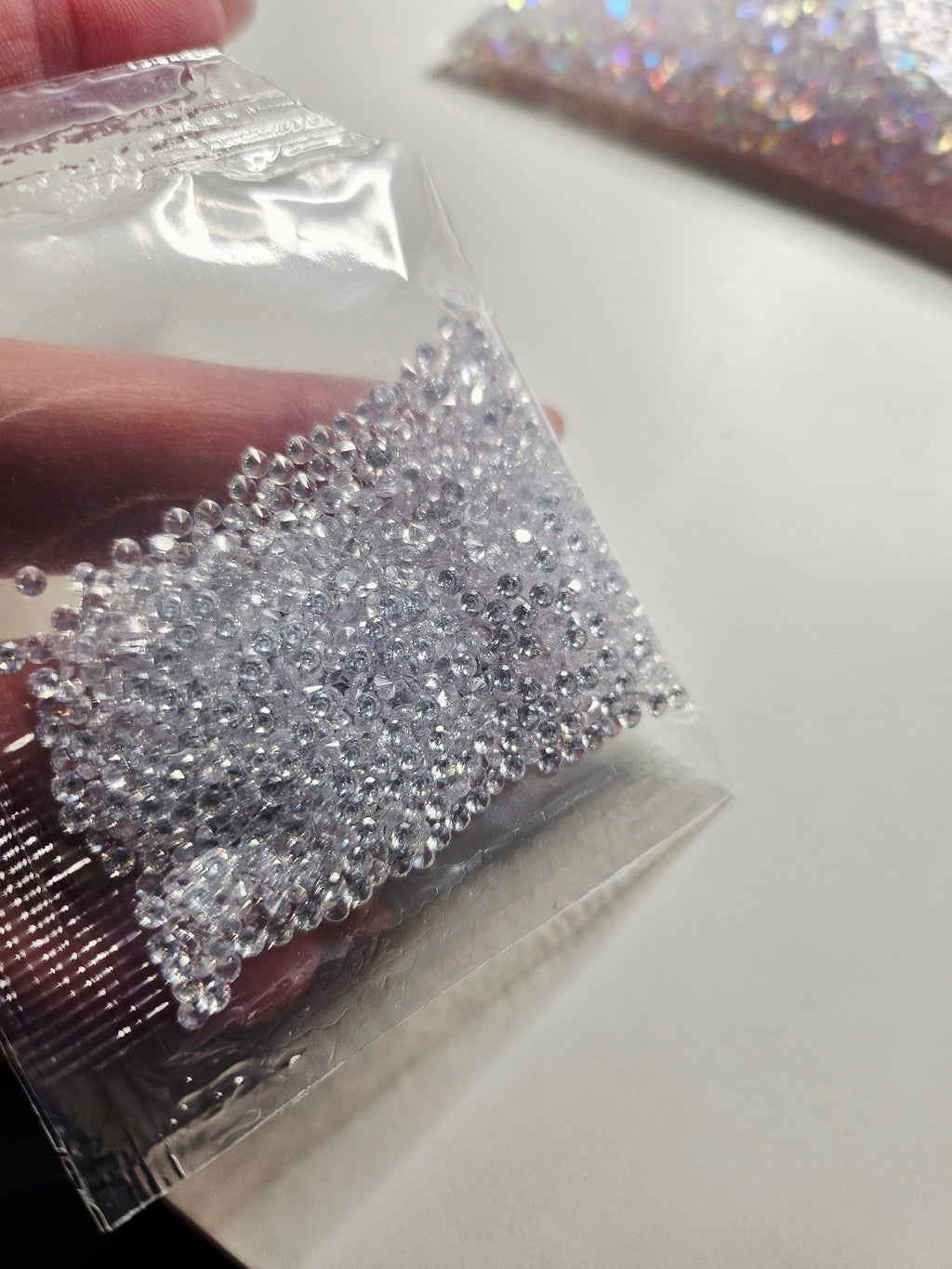 EXTRA Diamonds (Zirkonia) in der Perle